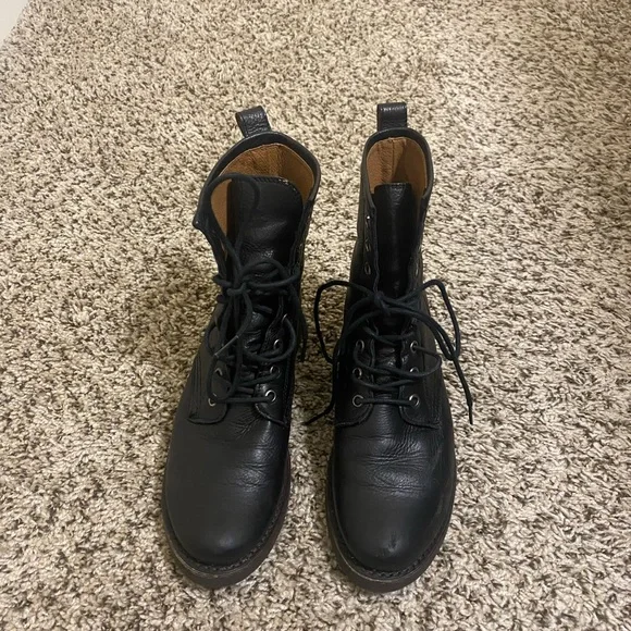 Frye Shoes Frye Veronica Combat Boots Size 75 Poshmark